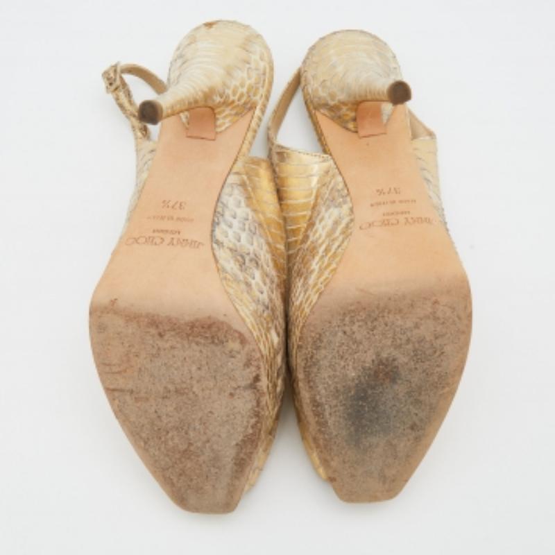 Jimmy Choo Oro metalizado Watersnake Plataforma Slingback Peep Toe Bombas Tamaño 37.5 en venta 3