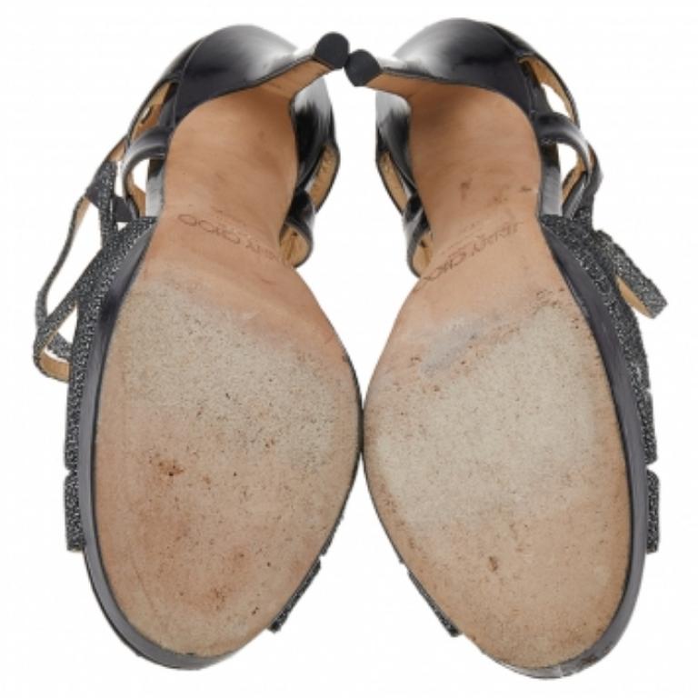 Jimmy Choo Metallic Grey Glitter And Leather Vermeil Strappy Sandals Size 36.5 Bon état à Dubai, Al Qouz 2