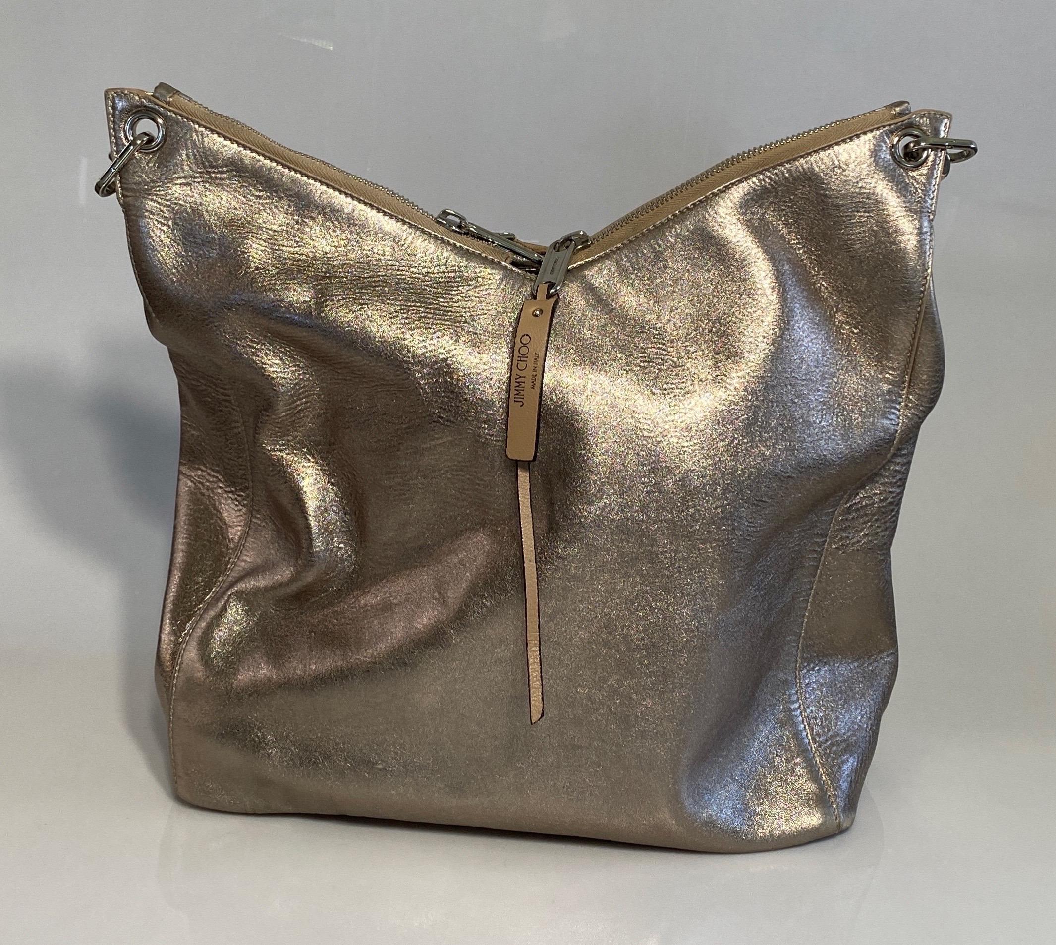 Jimmy Choo - Grand sac fourre-tout hobo métallisé Pour femmes en vente