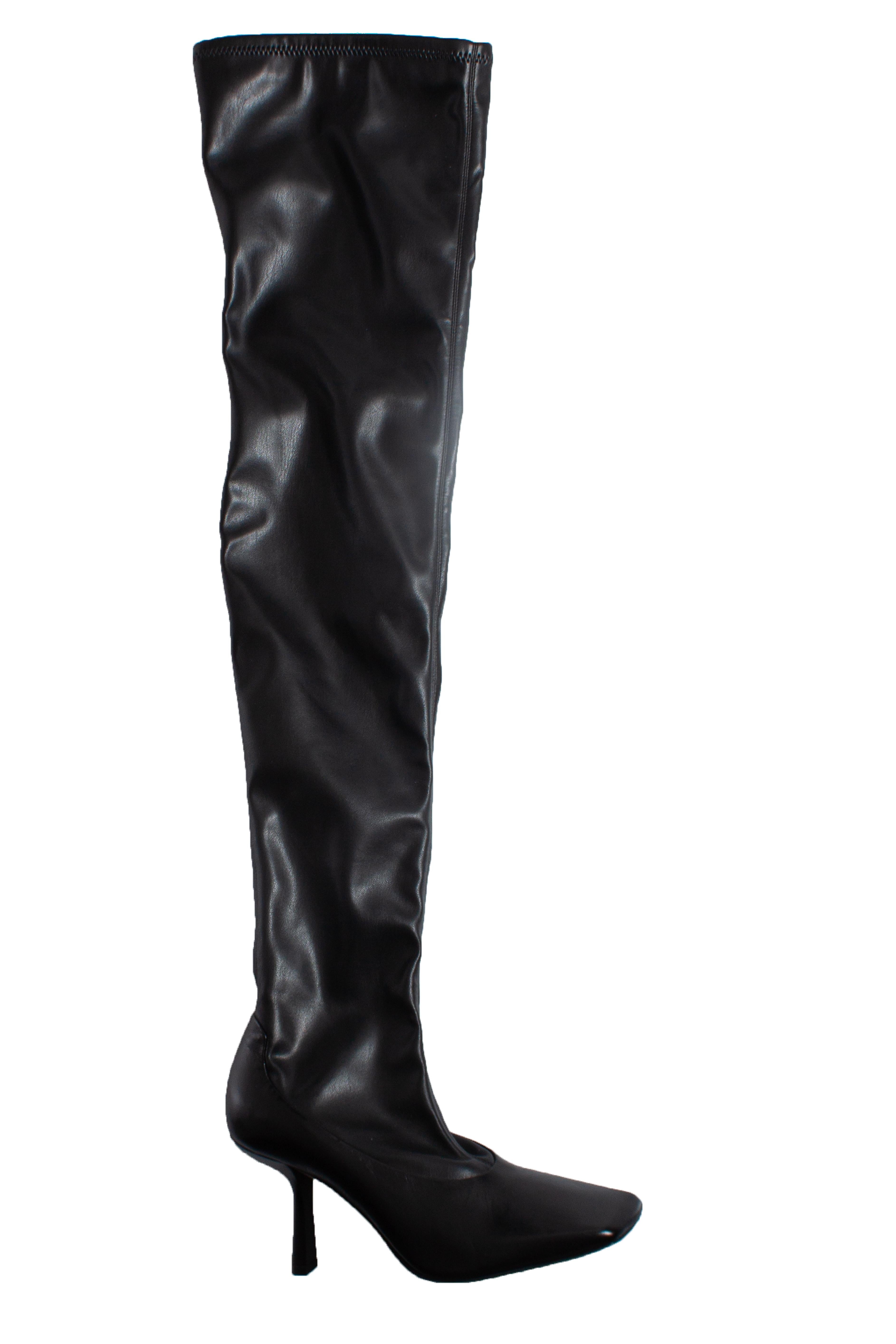 Jimmy Choo, MIRE overknee boots in leather. The item is new - unworn.

• CONDITION: new - unworn 

• SIZE: 38.5

• INSOLE MEASUREMENTS: 25 cm

• HEEL MEASUREMENTS: 9 cm 

• SHAFT HEIGHT: 66 cm WIDTH TOP: 20 cm

• FABRIC: leather (stretch)

• COLOUR:
