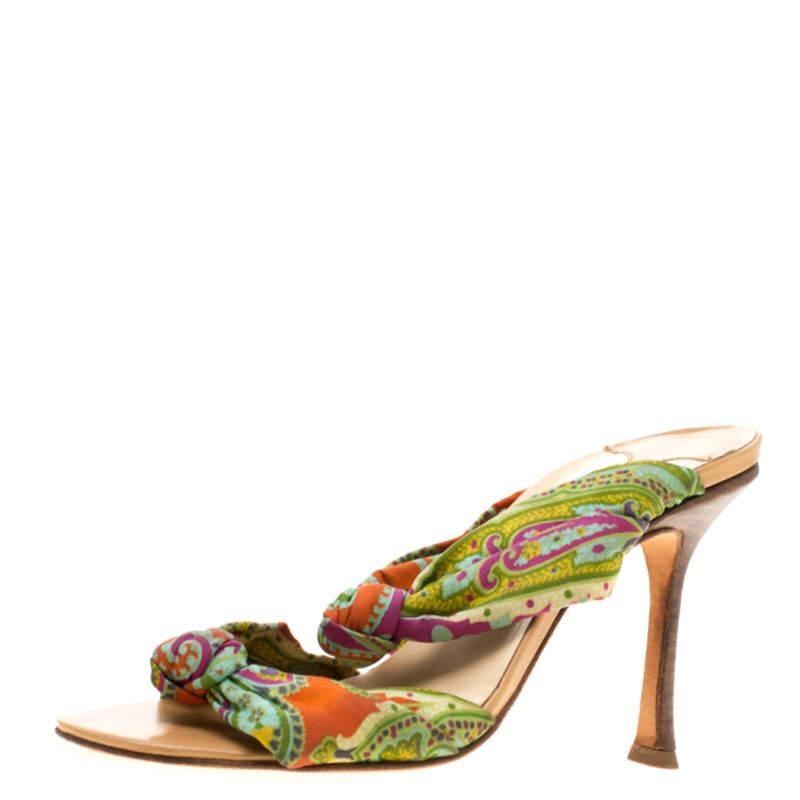 Jimmy Choo Multicolor Fabric Knot Slide Sandals Size 37 For Sale 2