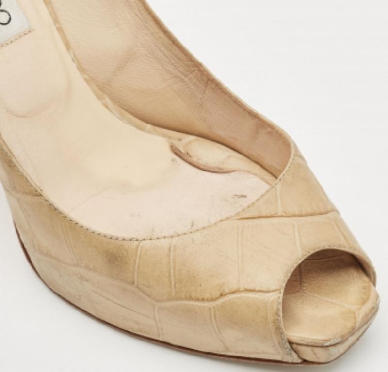 Wunderschön gefertigte Schuhe, die mit bemerkenswerten Elementen versehen sind, damit sie gut passen und perfekt zu all Ihren Plänen passen. Sichern Sie sich diese Designer-Pumps noch heute!