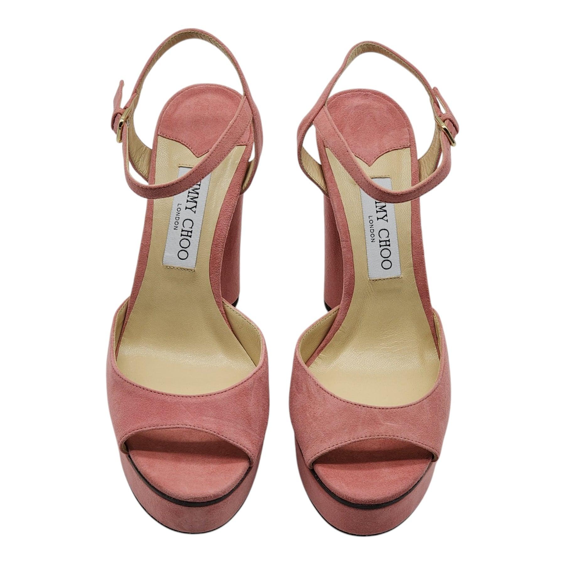 Sandali con plateau in pelle d'ispirazione vintage di Jimmy Choo. Pelle scamosciata.

Informazioni aggiuntive:
Materiale: Pelle scamosciata
Peep toe
Cinturino alla caviglia regolabile
Fodera in pelle
Suola con plateau in pelle
Colore: rosa
Taglia: