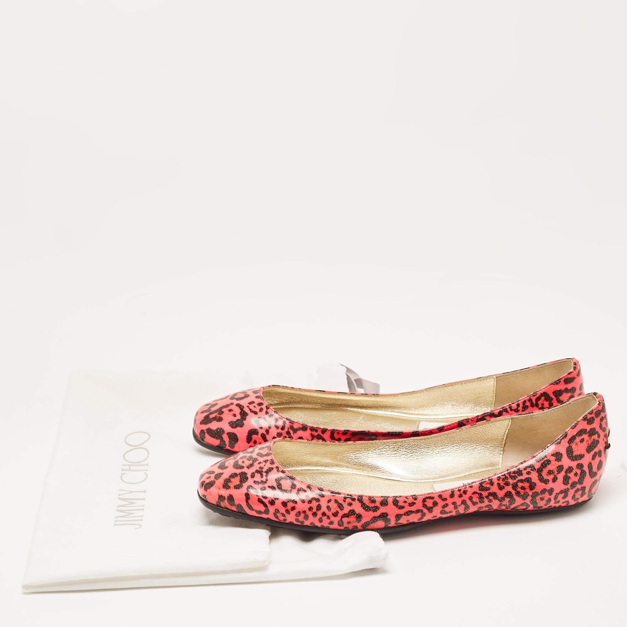 Jimmy Choo Pink/Black Leopard Print Patent Leather Ballet Flats Size 37 For Sale 4