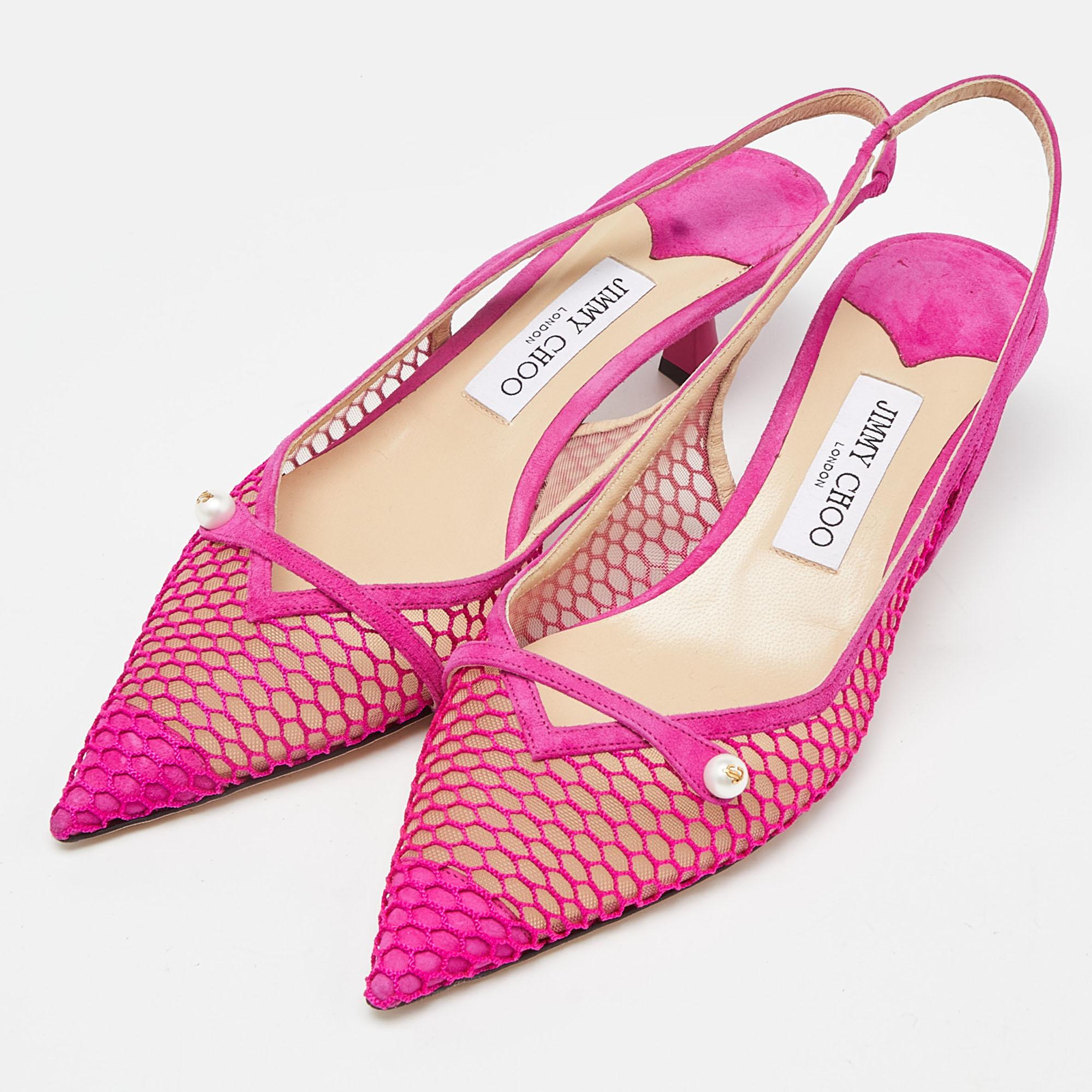 The fashion house’s tradition of excellence, coupled with modern design sensibilities, works to make these pink slingback pumps a fabulous choice. They'll help you deliver a chic look with ease.

