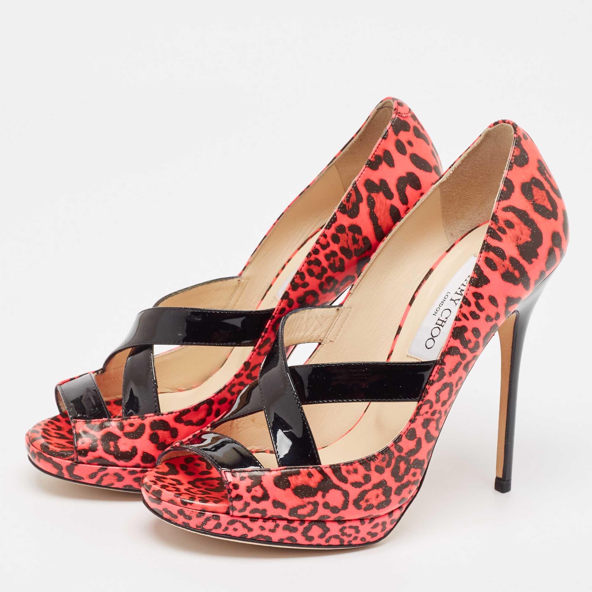 The fashion house's tradition of excellence coupled with modern design sensibilities works to make these Jimmy Choo peep toe pumps a fabulous choice. Theyll help you deliver a chic look with ease.