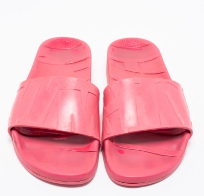 Jimmy Choo Pink Rubber Flat Slides Size 38 For Sale 3