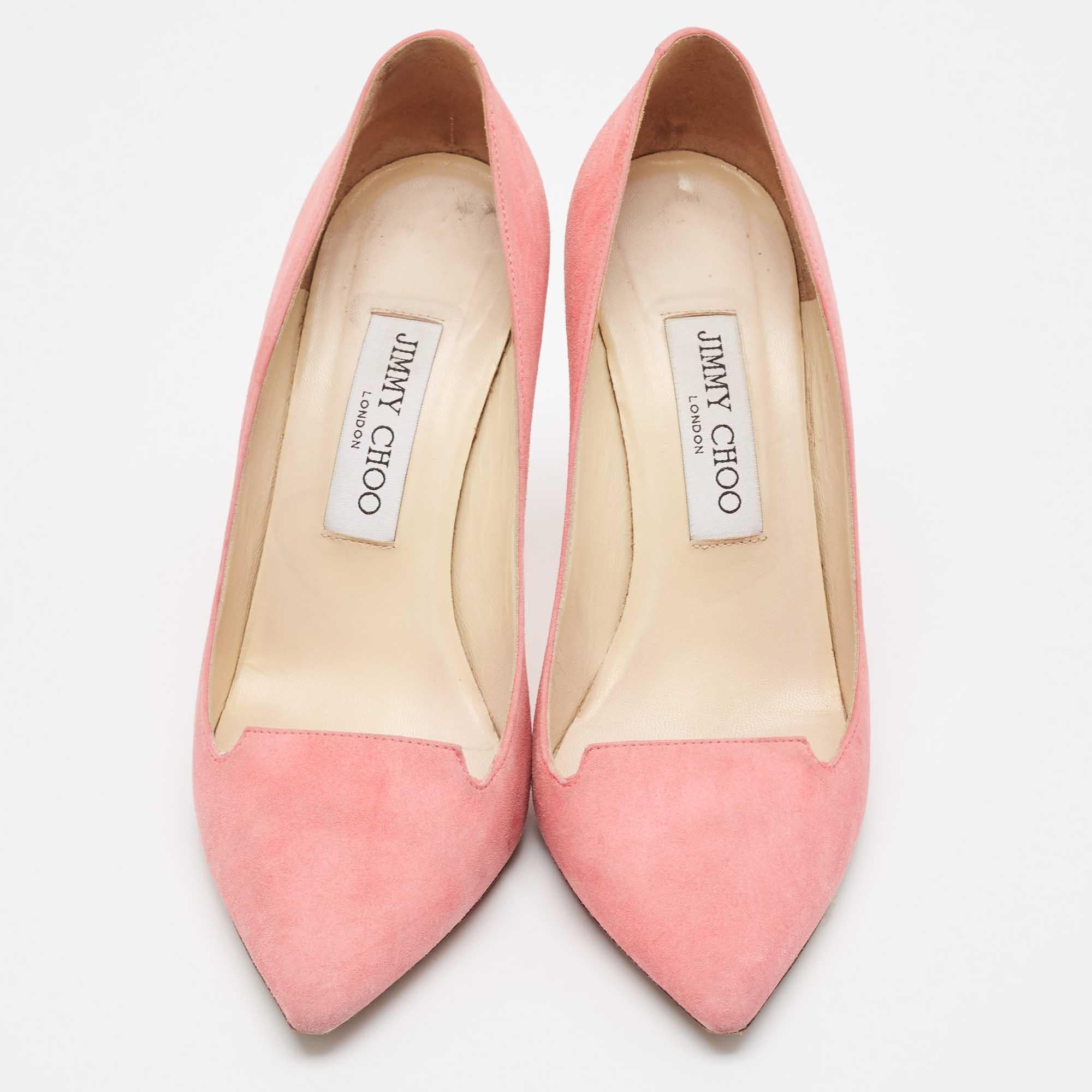 Jimmy Choo Pink Suede Avril Pumps Size 37 In Fair Condition For Sale In Dubai, Al Qouz 2