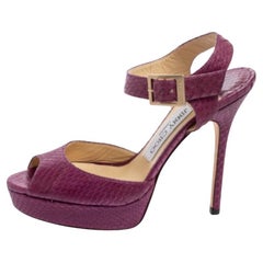 Jimmy Choo, in pelle di pitone viola, Sandali con cinturino alla caviglia e piattaforma Peep-Toe Taglia 36