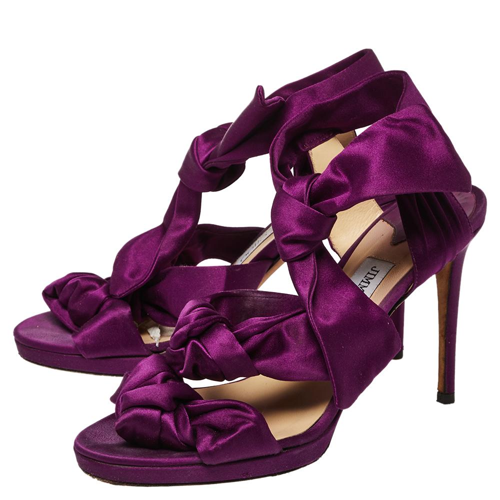 Jimmy Choo Lila Satin Kris Knot Sandalen Größe 39 (Violett)