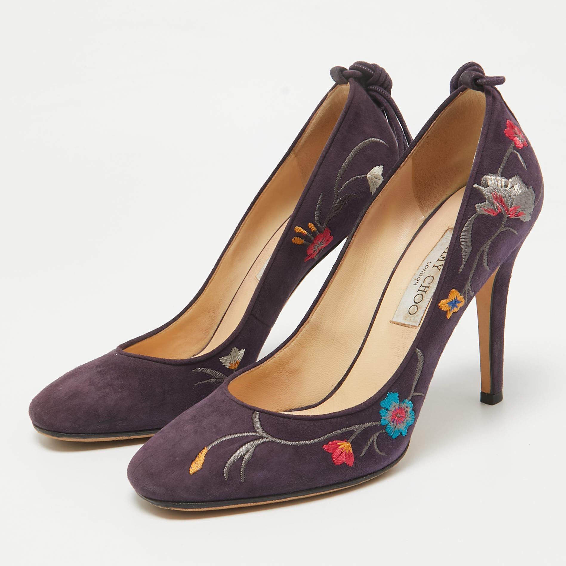 Make a chic style statement with these designer pumps. They showcase sturdy heels and durable soles perfect for your fashionable outings