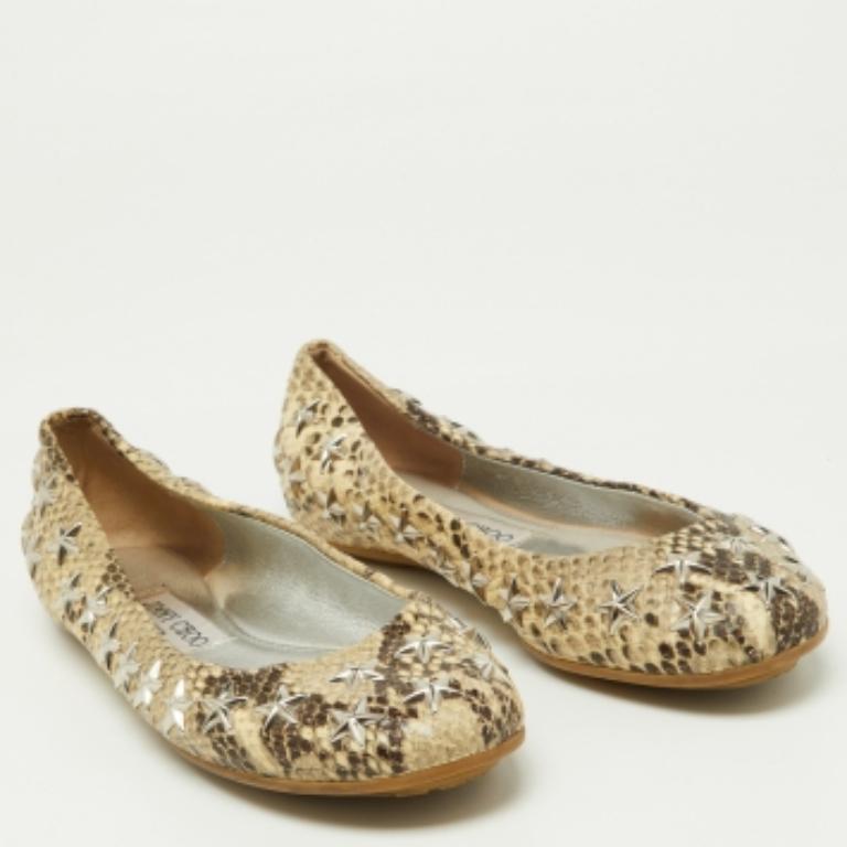 Jimmy Choo - Ballerines en cuir embossé python et étoiles Windsor - Taille 36 État moyen - En vente à Dubai, Al Qouz 2