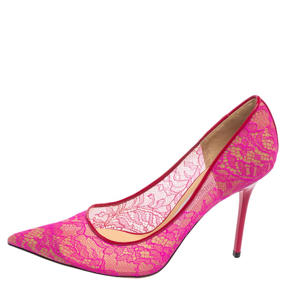 Mesmerizing and stylish, this pair of pumps from Jimmy Choo is here to win your love. Perfectly crafted from raspberry pink lace and patent leather, these pumps are designed with pointed toes, 10 cm heels, and leather insoles for maximum support and