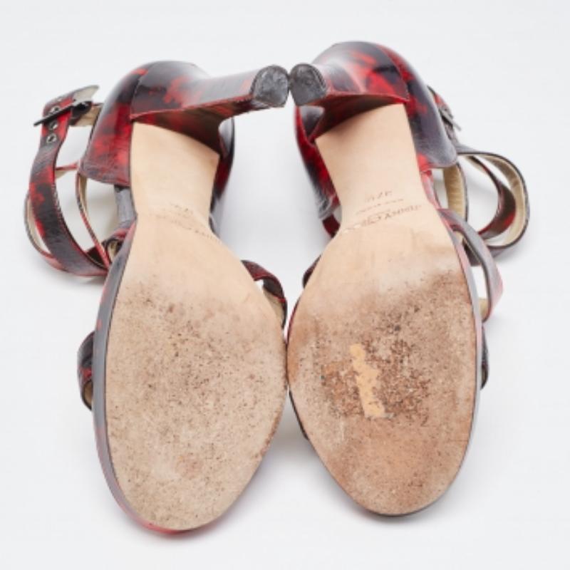 Jimmy Choo Rot/Schwarz Leder Criss Cross Riemchensandalen Größe 37.5 (Braun) im Angebot
