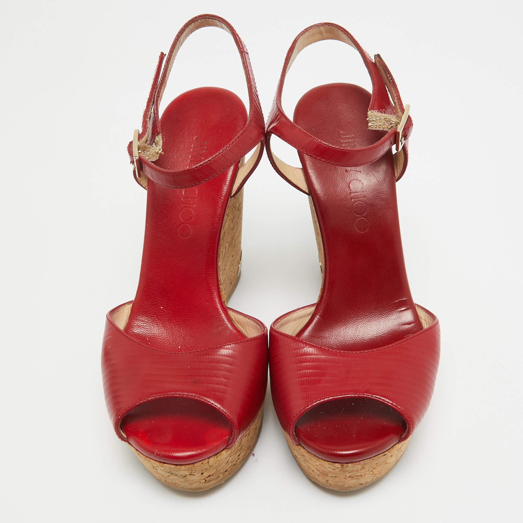Jimmy Choo Rote Pela Kork Keilsandalen aus Leder Größe 35.5 (Braun) im Angebot