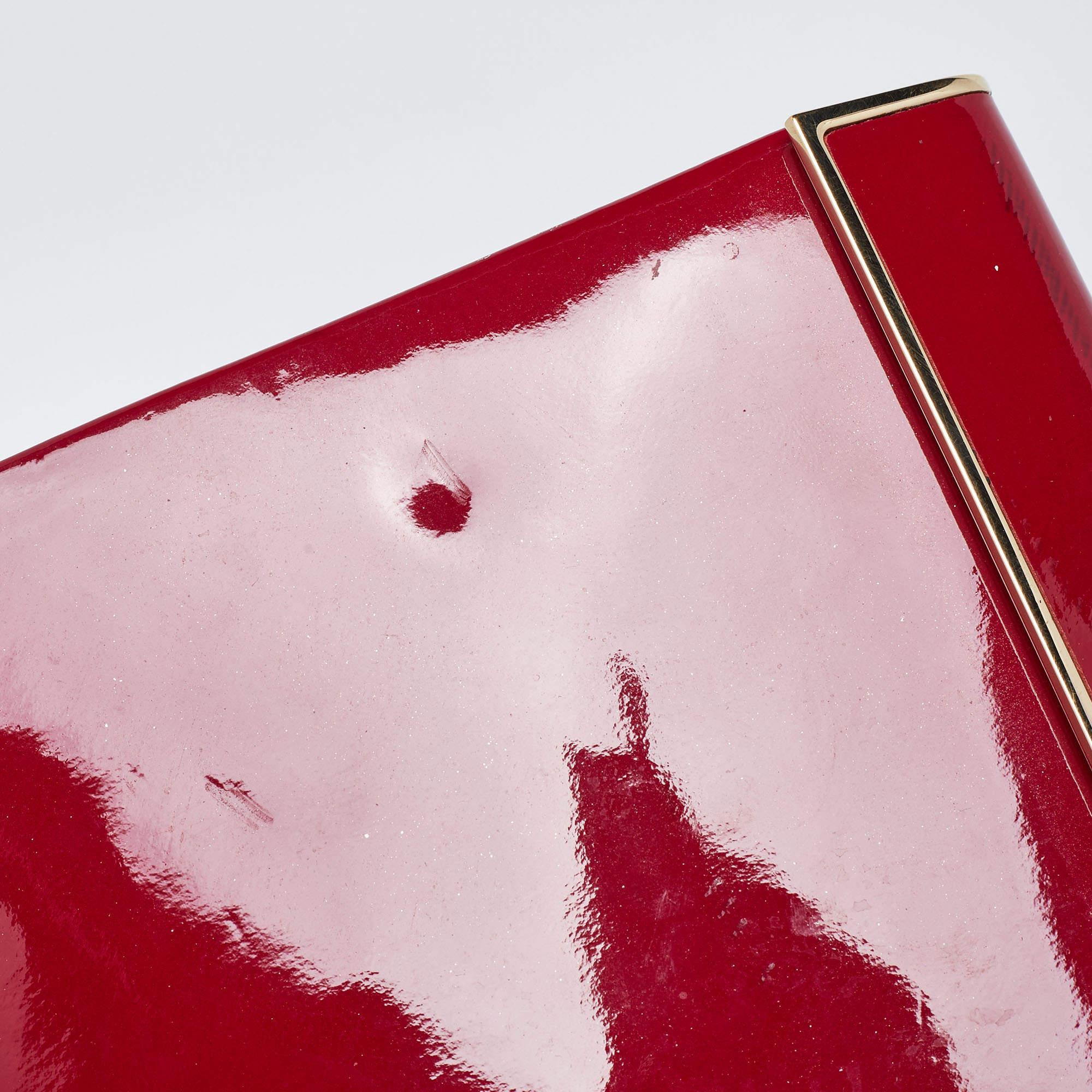 Jimmy Choo Carmen-Clutch aus rotem Lackleder mit Rahmen (Rot) im Angebot