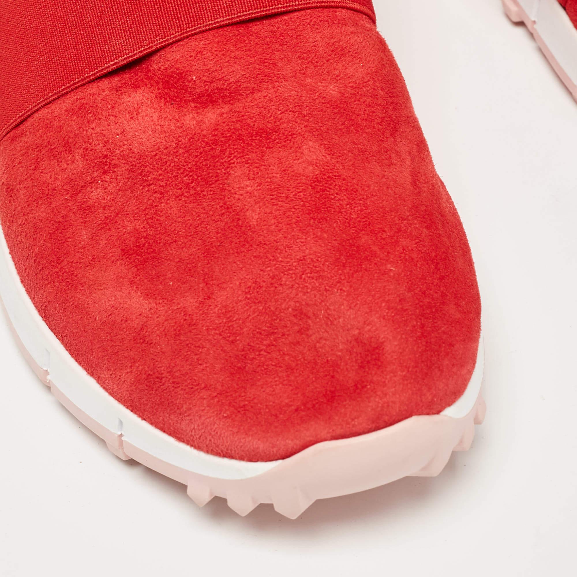 Jimmy Choo Baskets basses rouges en daim et maille, taille 39.5 en vente 3