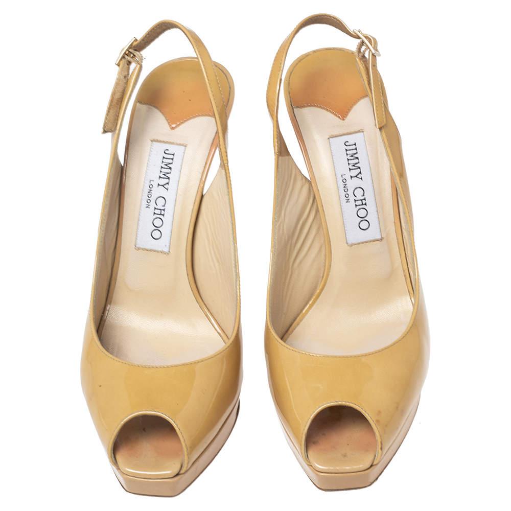Jimmy Choo Sand Yellow Patent Leather Vita Peep-Toe Slingback Sandals Size 37 In Good Condition In Dubai, Al Qouz 2