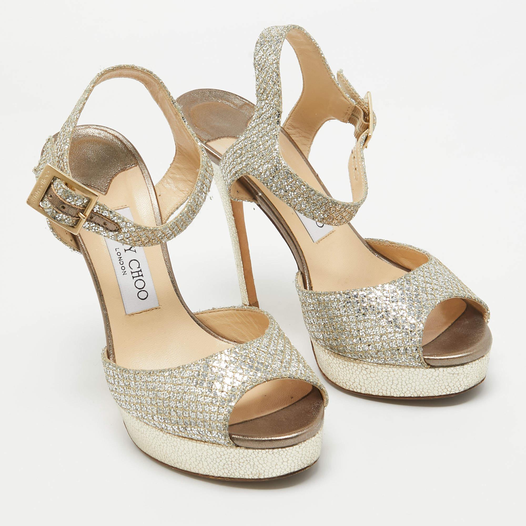 Jimmy Choo Silver Glitter Linda Ankle Strap Sandals Size 38 In Fair Condition For Sale In Dubai, Al Qouz 2