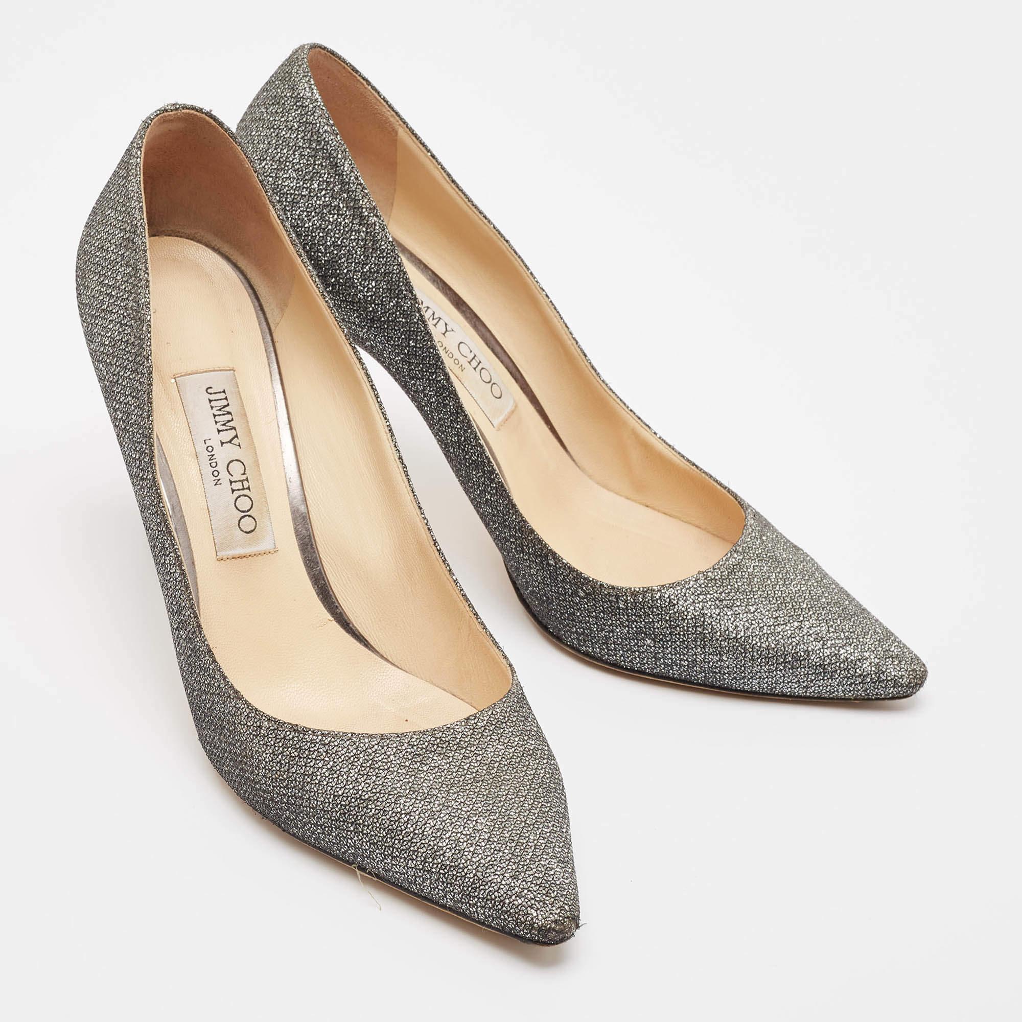 Jimmy Choo Silver Glitter Romi Pumps Taglia 39 In condizioni discrete in vendita a Dubai, Al Qouz 2