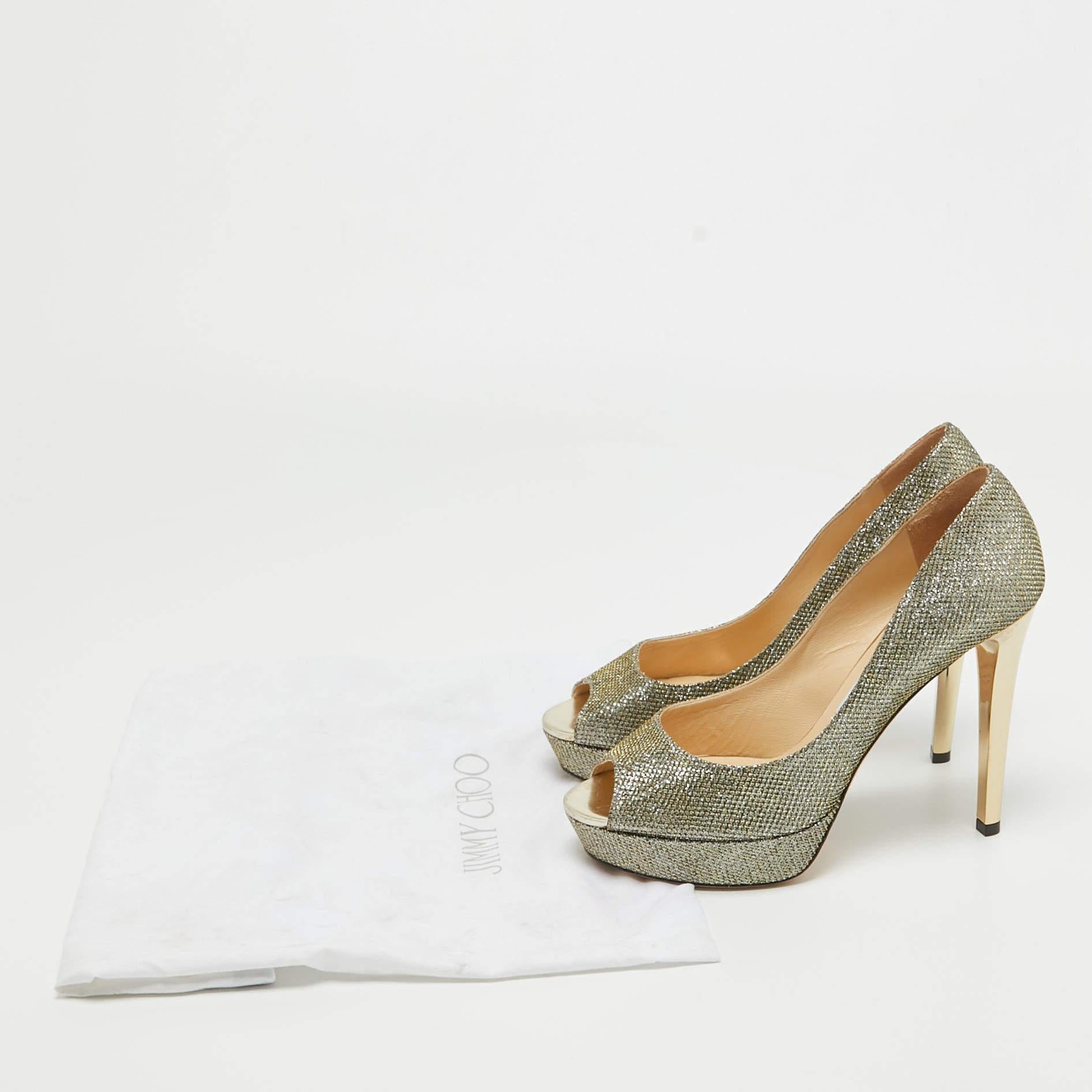 Jimmy Choo Silver/Gold Lurex Fabric Dahlia Peep Toe Pumps Size 38 For Sale 4