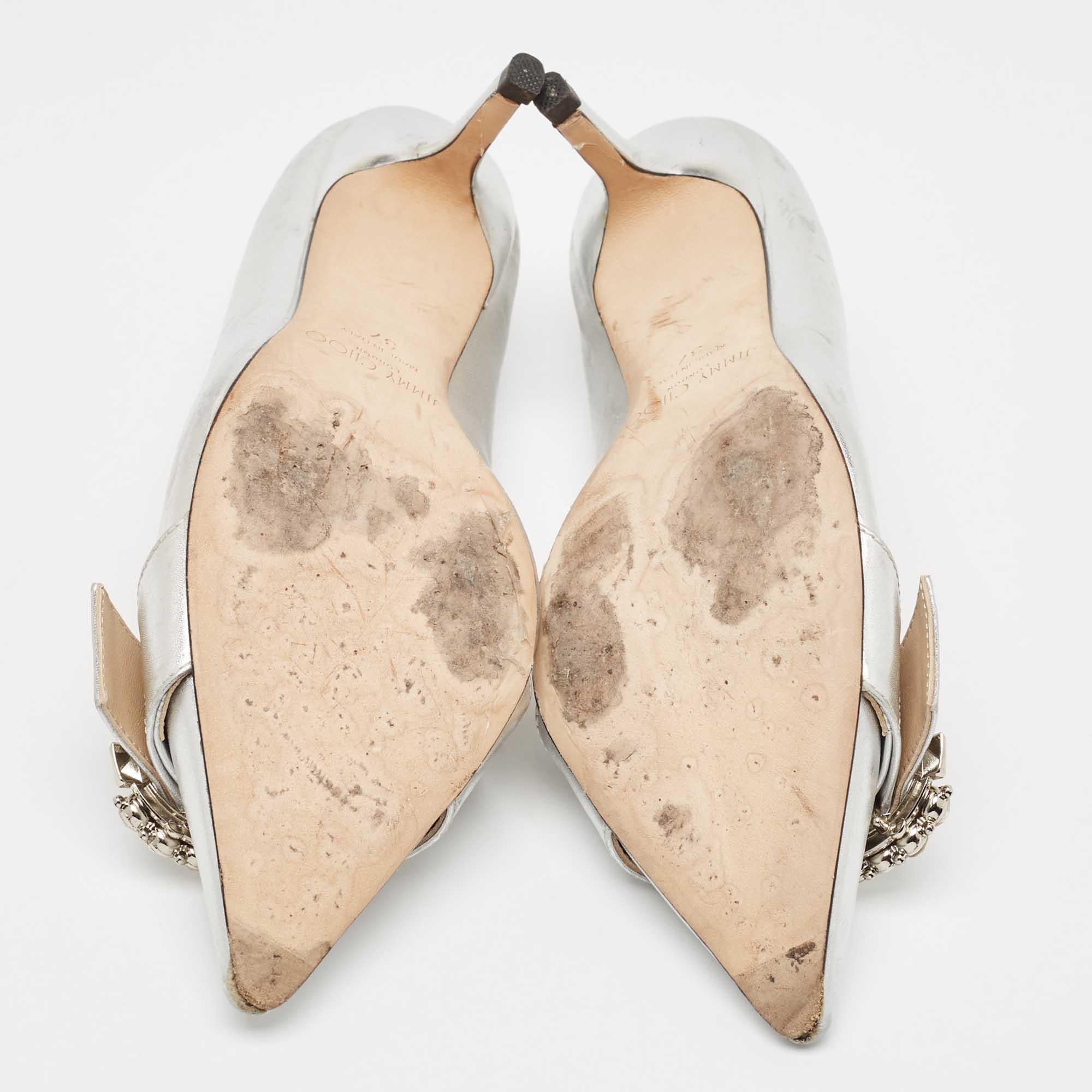 Jimmy Choo Silver Leather Crystal Embellished Pointed Toe Pumps Size 37 For Sale 2