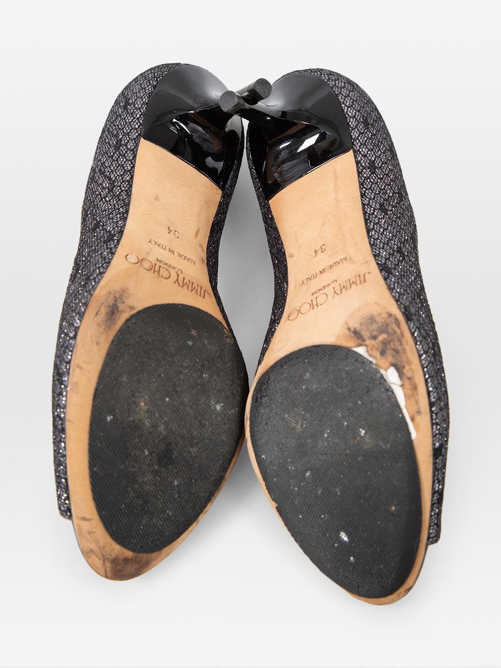 Jimmy Choo Zapatos de tacón plateados con puntera abierta y purpurina Talla IT 34 en Excelente estado para la venta en London, GB