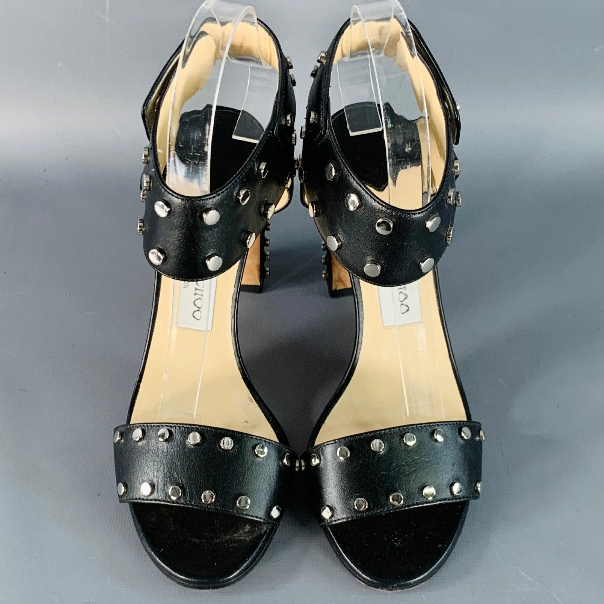JIMMY CHOO Taille 7 Sandales à clous en cuir noir Excellent état - En vente à San Francisco, CA