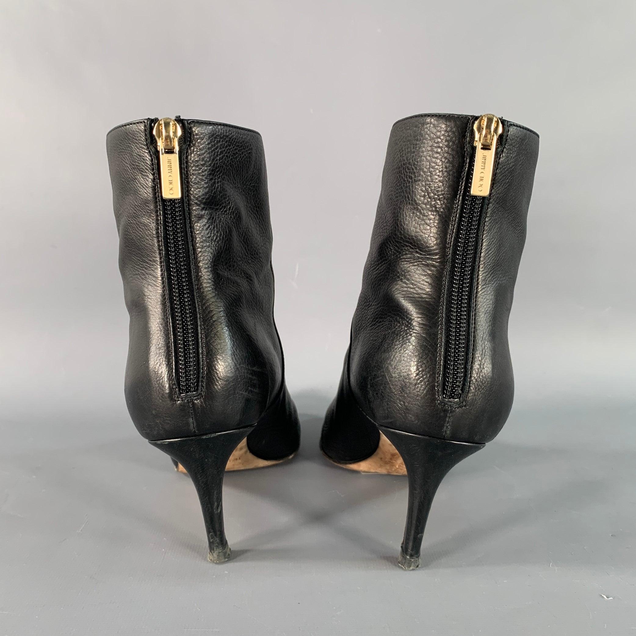 JIMMY Choo Taglia 8 Stivali con zip posteriore in pelle nera e grana di ciottoli In condizioni buone in vendita a San Francisco, CA
