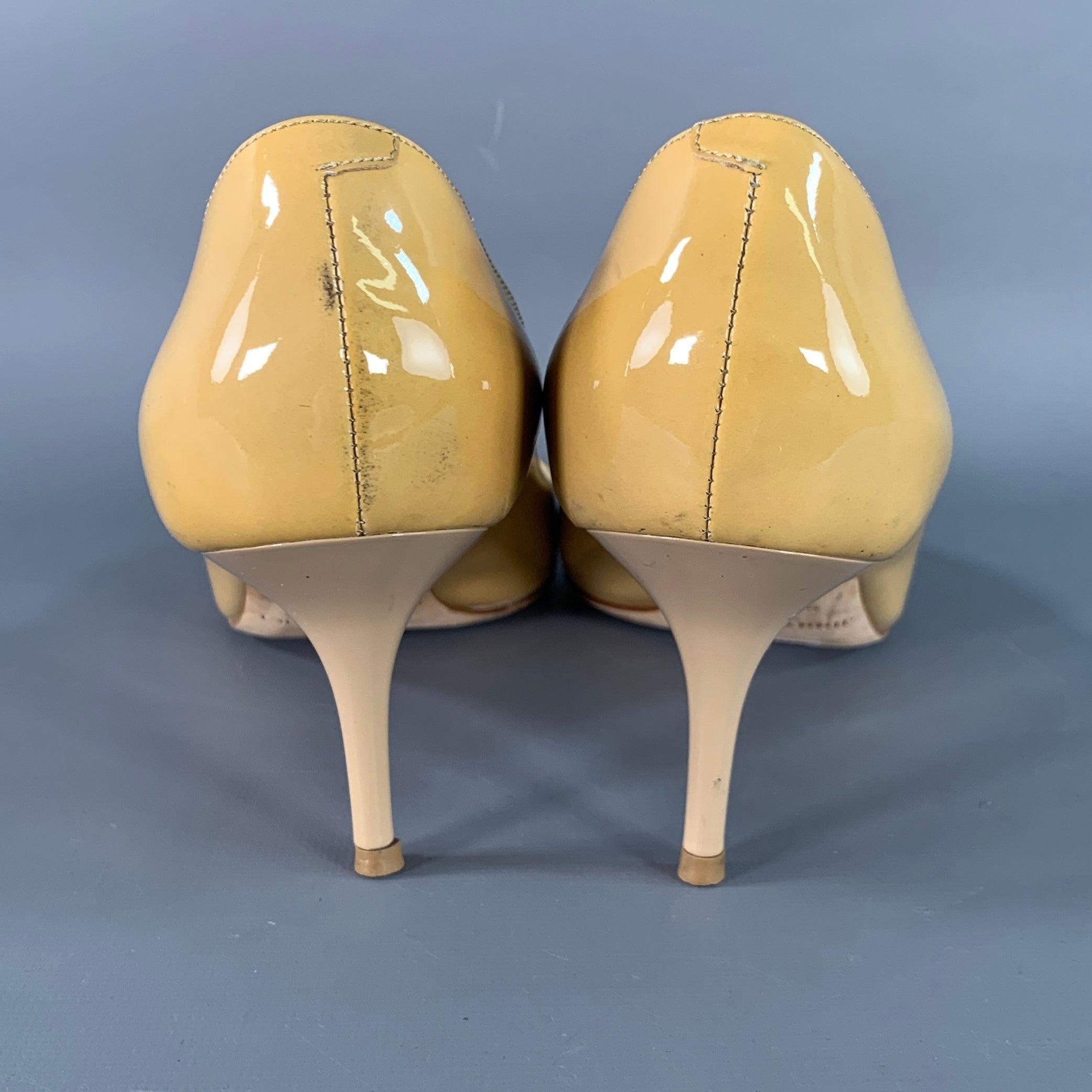 JIMMY CHOO Size 8 Tan Patent Leather Peep Toe Pumps In Good Condition For Sale In San Francisco, CA