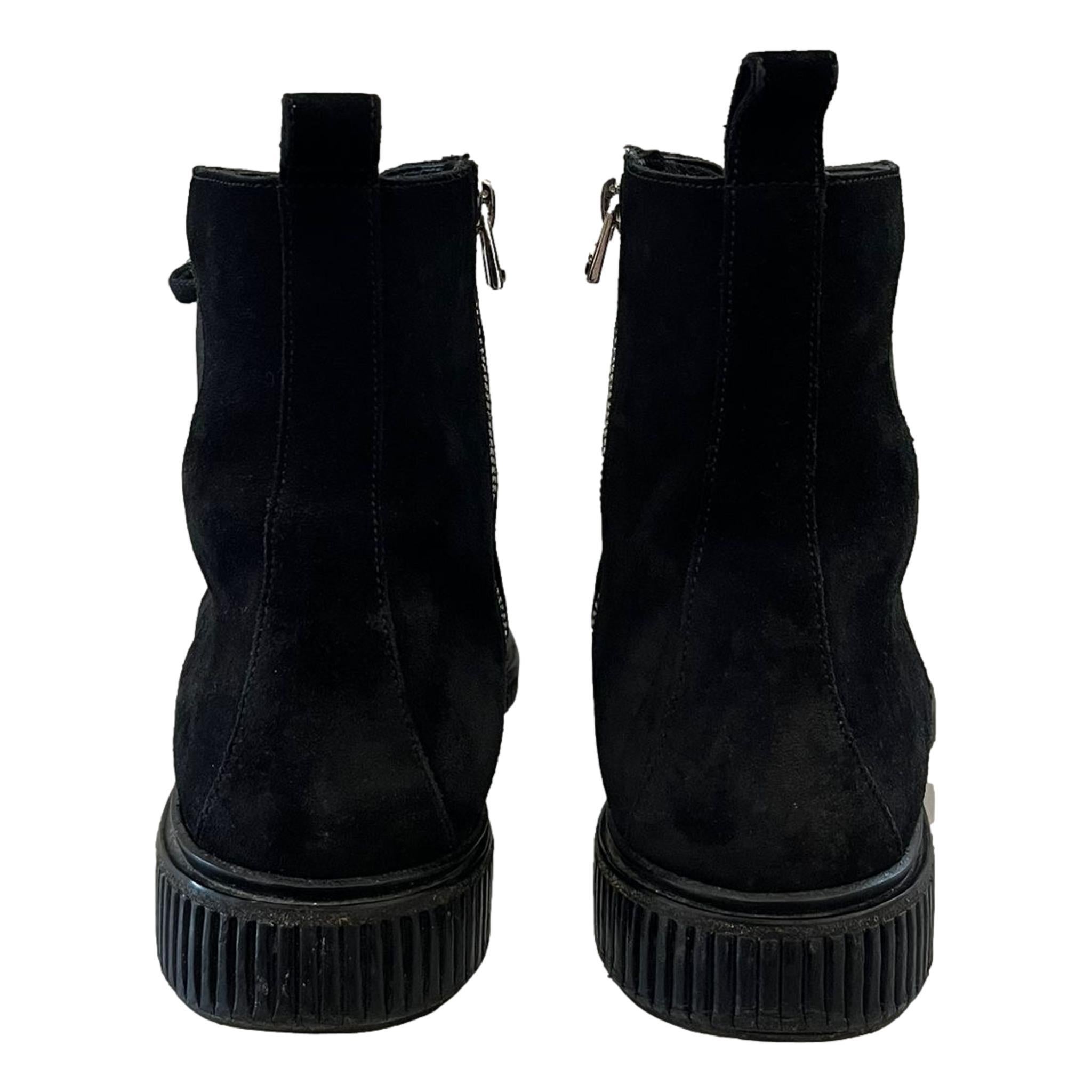 Jimmy Choo - Bottes et baskets en daim Bon état - En vente à London, GB
