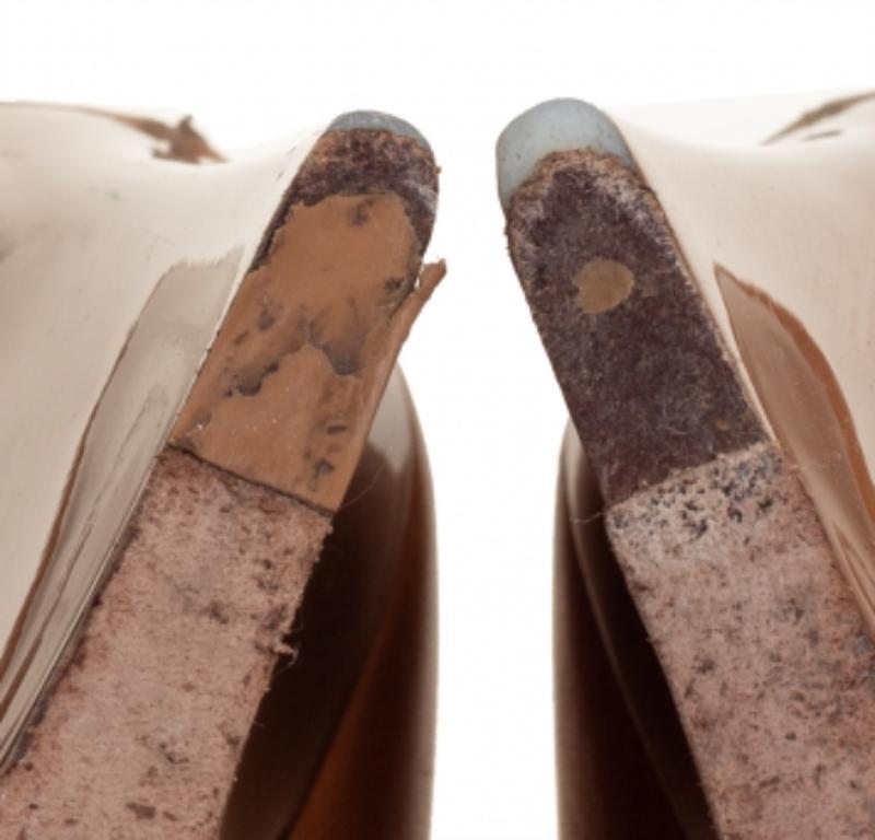 Brown Jimmy Choo Tan Leather Wedge Peep Toe Pumps Size 39.5 For Sale
