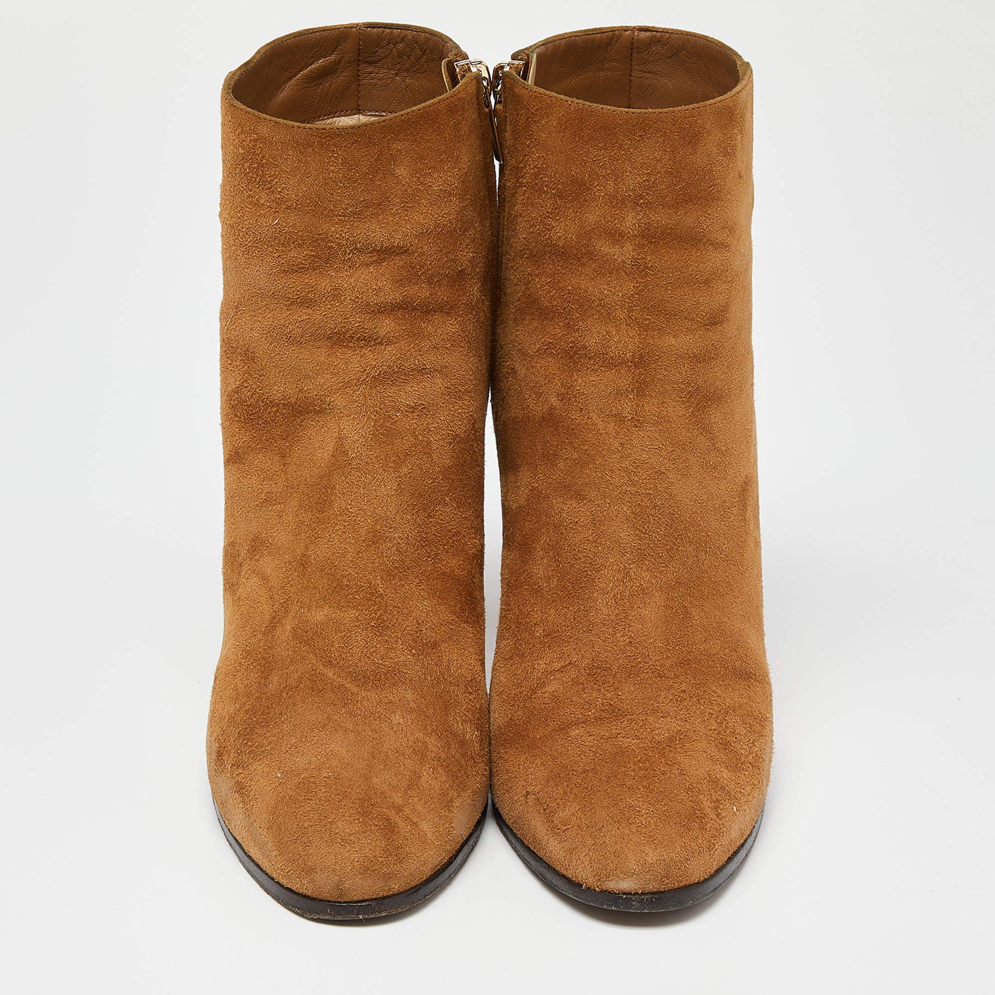 Marron Jimmy Choo - Bottines longueur cheville en daim brun clair, taille 40,5 en vente