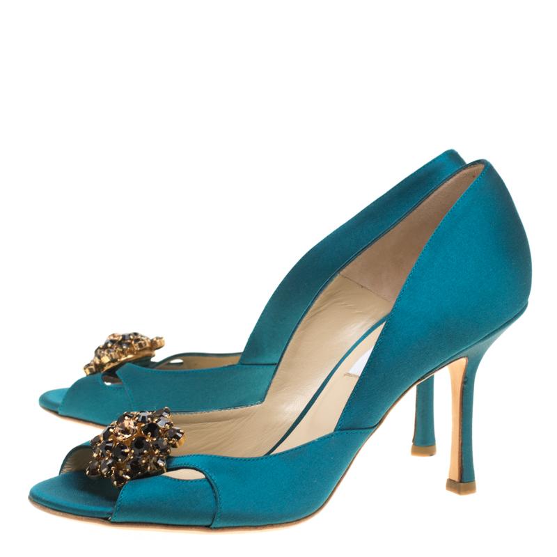 Jimmy Choo Turquoise Satin Crystal Embellished Cut Out Peep Toe Sandals 39.5 In New Condition In Dubai, Al Qouz 2