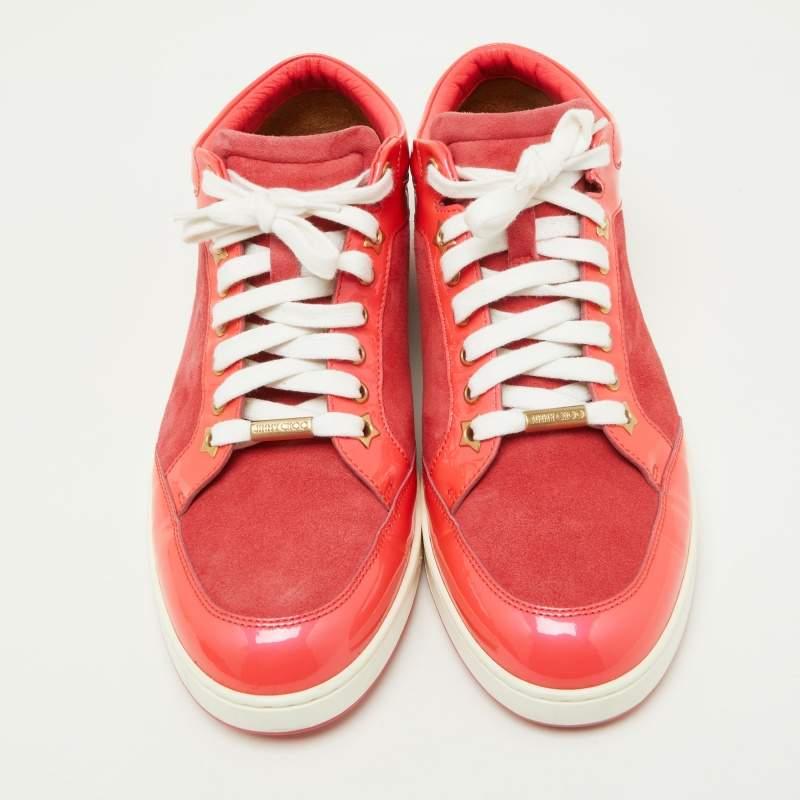 Jimmy Choo Two Tone Suede and Patent Leather Miami Sneakers Size 41 In Excellent Condition For Sale In Dubai, Al Qouz 2