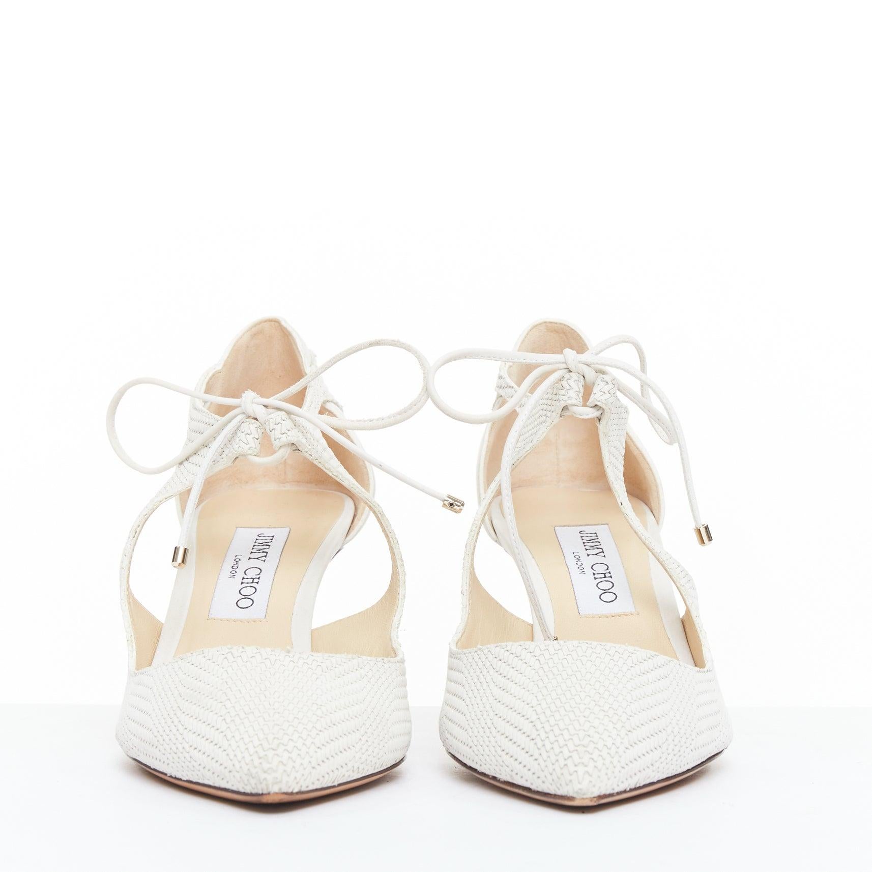 JIMMY CHOO Vanessa weißes strukturiertes Wildleder Leder Krawatte Braut Pumpe EU38.5 (Weiß) im Angebot