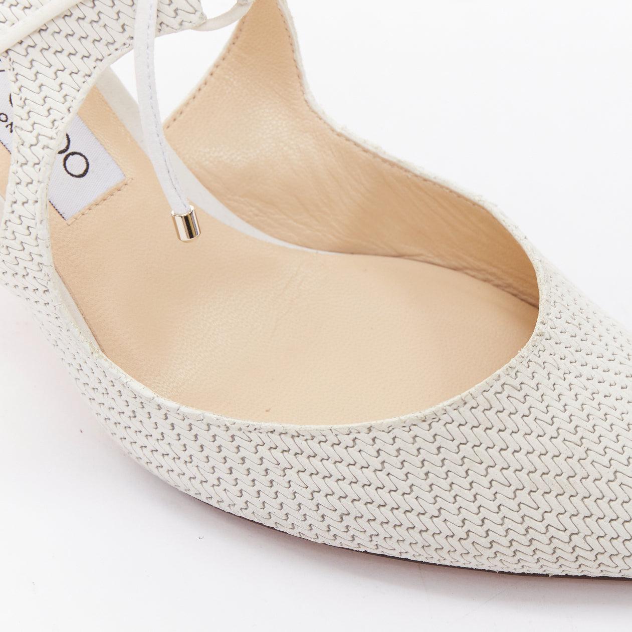 JIMMY CHOO Vanessa weißes strukturiertes Wildleder Leder Krawatte Braut Pumpe EU38.5 im Angebot 2
