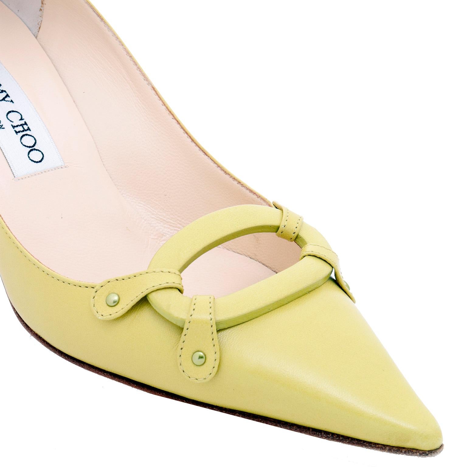 Women's Jimmy Choo Vintage Chartreuse Green Pointed Toe Heels Size 37 For Sale