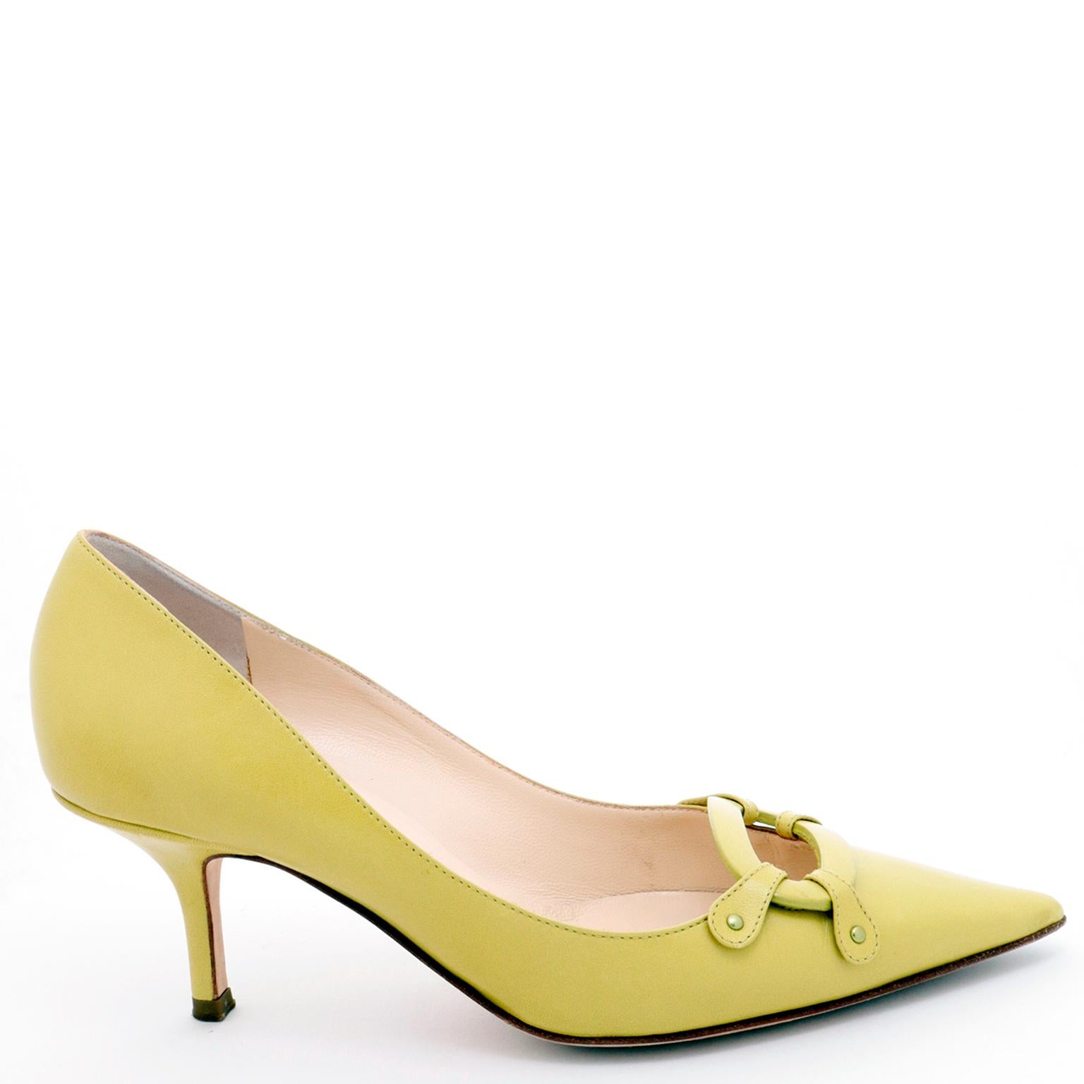 Jimmy Choo Vintage Chartreuse Green Pointed Toe Heels Size 37 For Sale 1