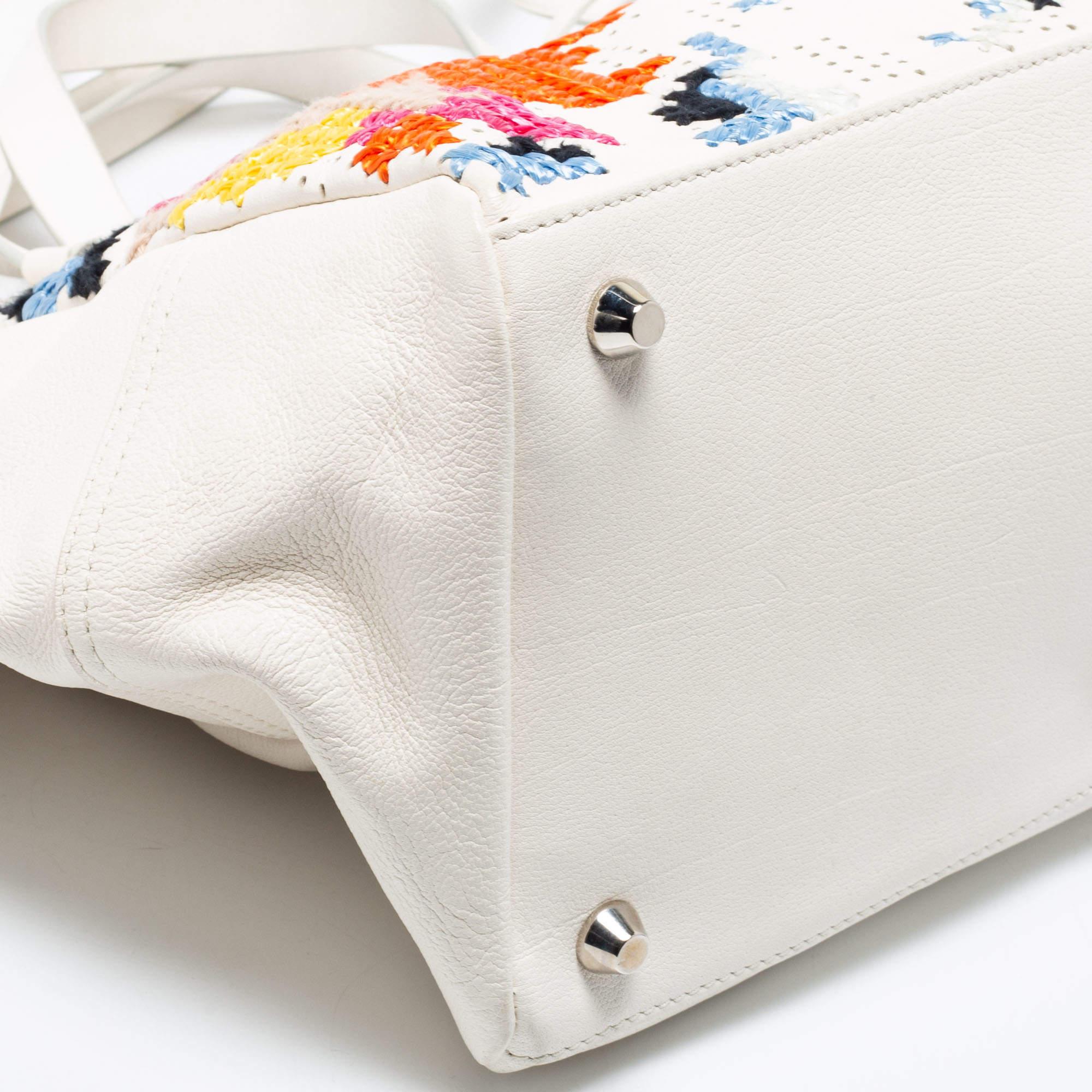 Jimmy Choo Weiße Cross Stitched/Embellished Leder-Tasche im Angebot 2