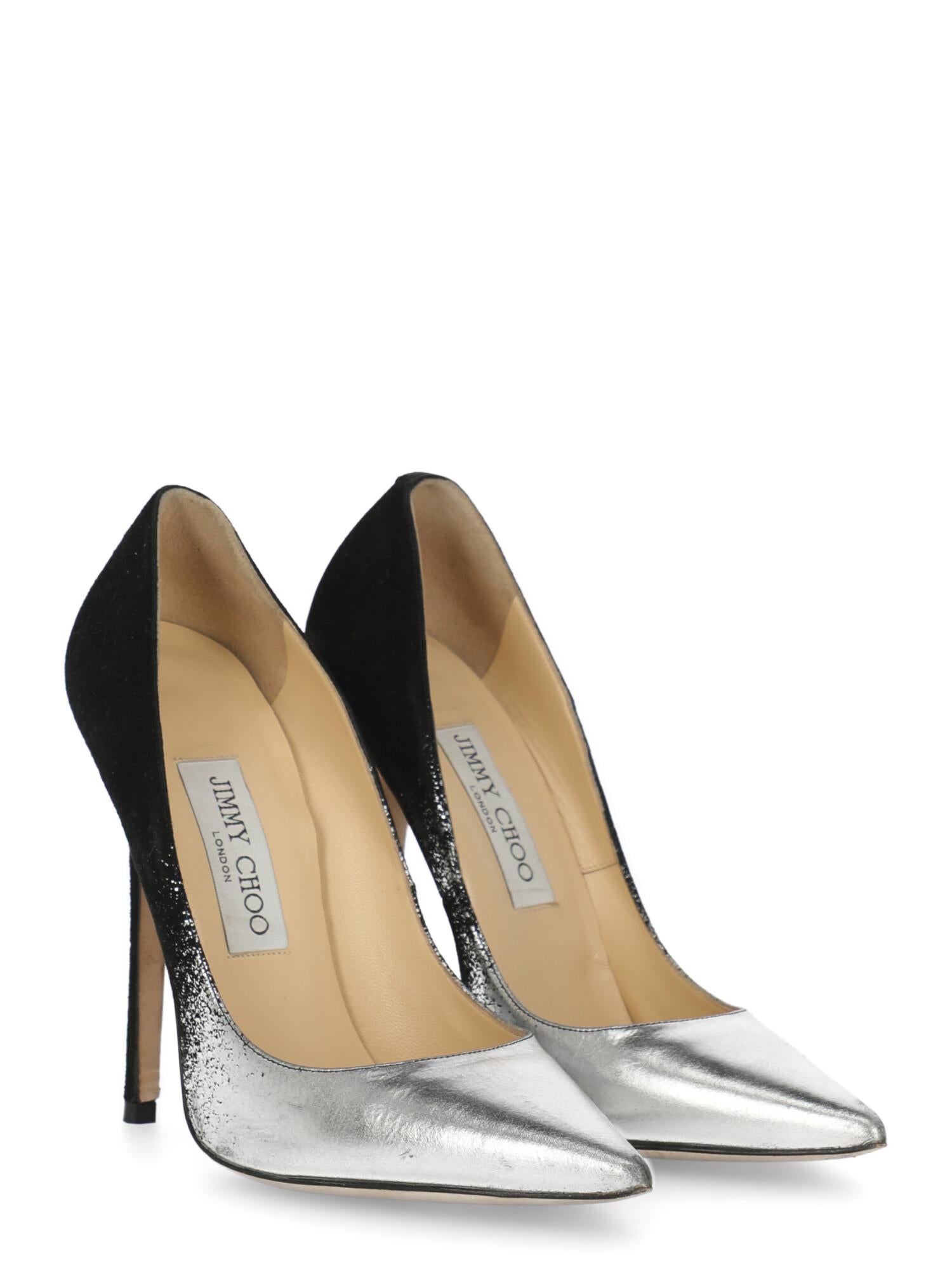Product Description: Pumps, leather, other patterns, metallic effect, pointed toe, branded insole, stiletto heel, high heel

Includes:
- Dust bag

Product Condition: Very Good
Heel: slightly visible marks. Sole: visible signs of use. Upper: