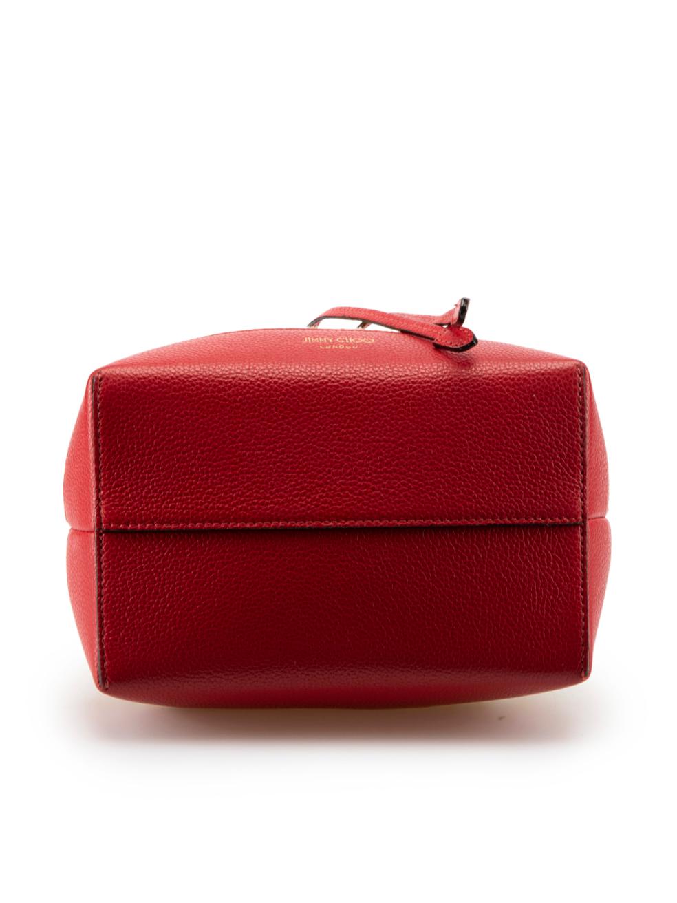 Jimmy Choo Damen Luzetta Woven Bucket Bag aus rotem Leder im Zustand „Gut“ im Angebot in London, GB