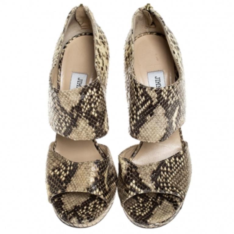 Jimmy Choo - Sandales privées en python jaune/marron Peep Toe - Taille 38 Bon état - En vente à Dubai, Al Qouz 2