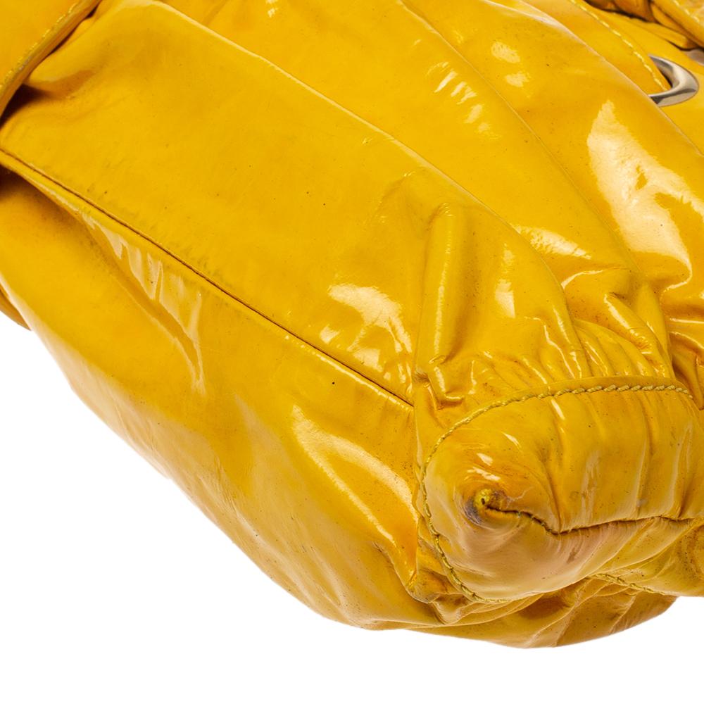 Jimmy Choo Yellow Patent Leather Rio Shoulder Bag In Good Condition In Dubai, Al Qouz 2