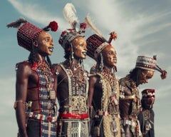 Jimmy Nelson - XXVIII 2 // XXVIII Wodaabe, Stuhl, Fotografie 2018, Nachdruck
