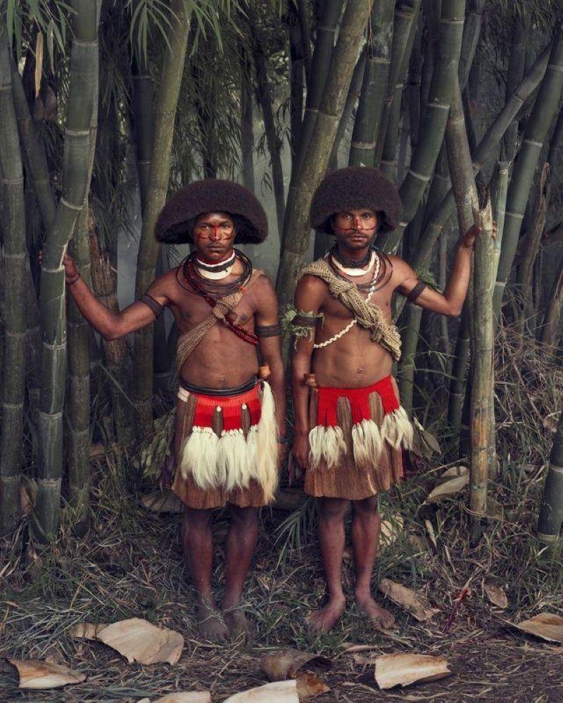 XXXIV 4, Huli Bachelor Boys, Tari, Hela Province, Papua, New Guinea 2017

With a population of around 250,000 in Hela province, the Huli community is the largest in the highlands. They are famous for their unique custom of wearing impressive wigs