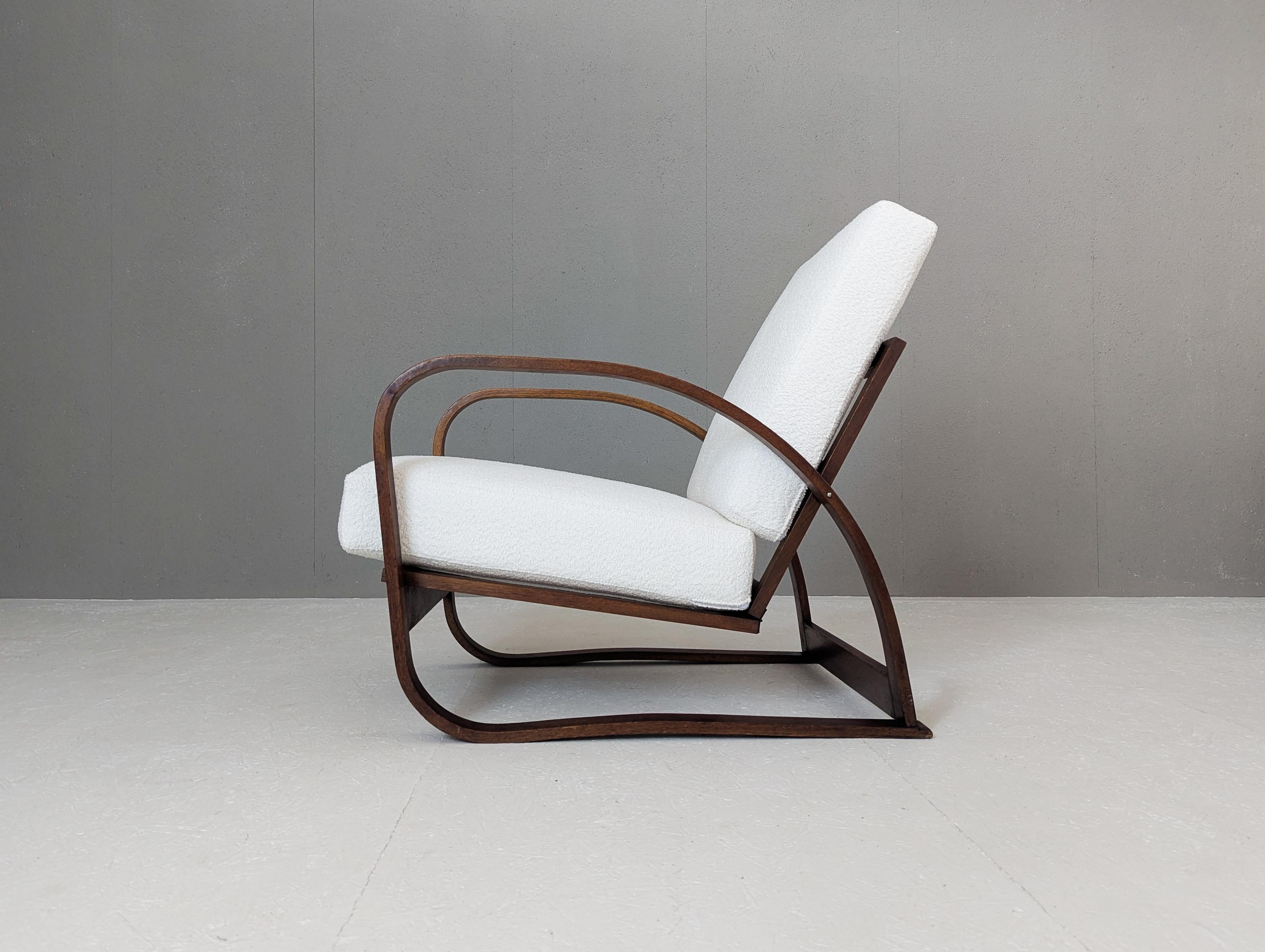Jindřich Halabala Verstellbarer H 70 Lounge-Sessel aus cremefarbenem Bouclé, 1930er Jahre (Bauhaus) im Angebot