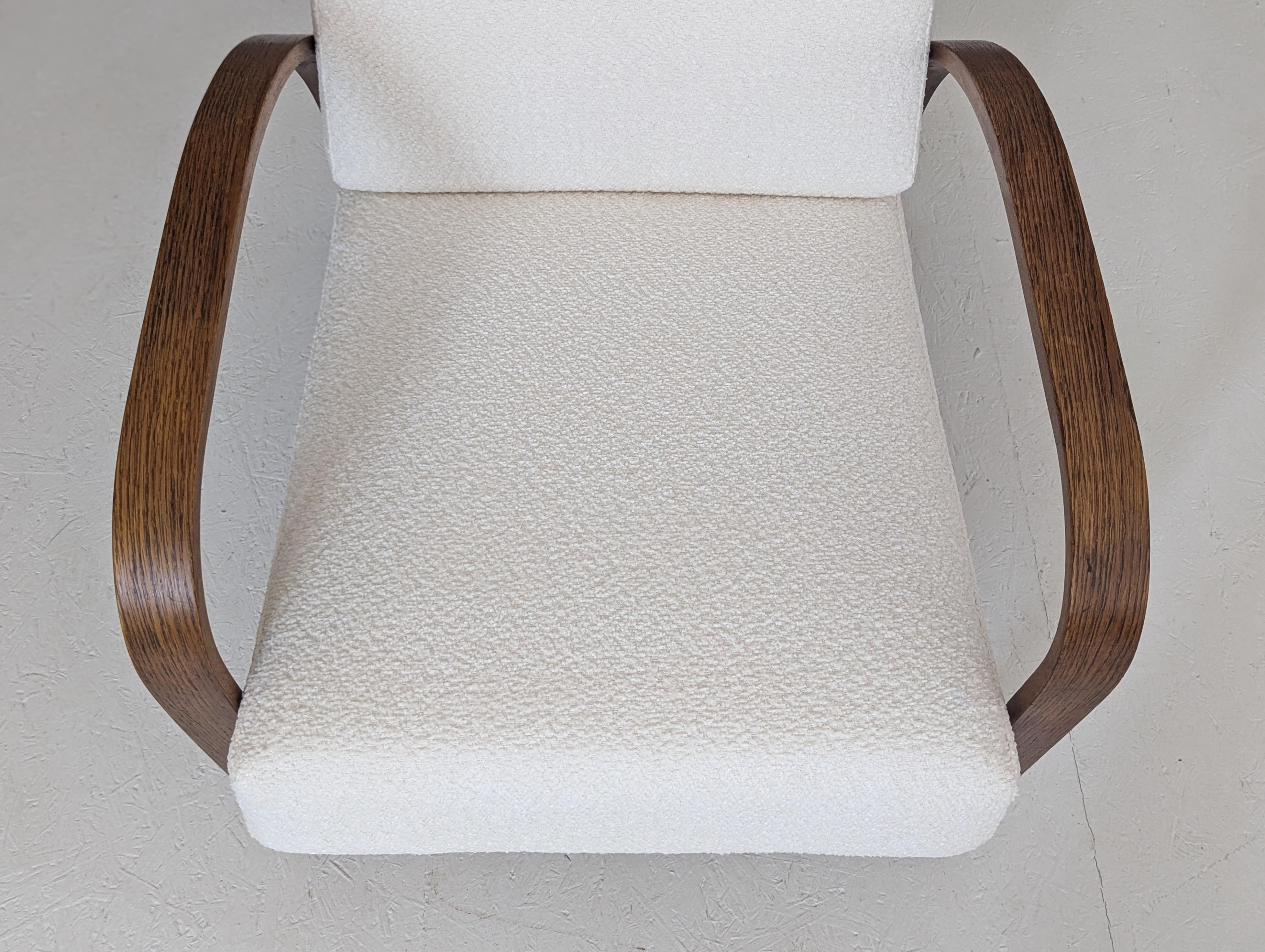 Jindřich Halabala Verstellbarer H 70 Lounge-Sessel aus cremefarbenem Bouclé, 1930er Jahre im Angebot 1