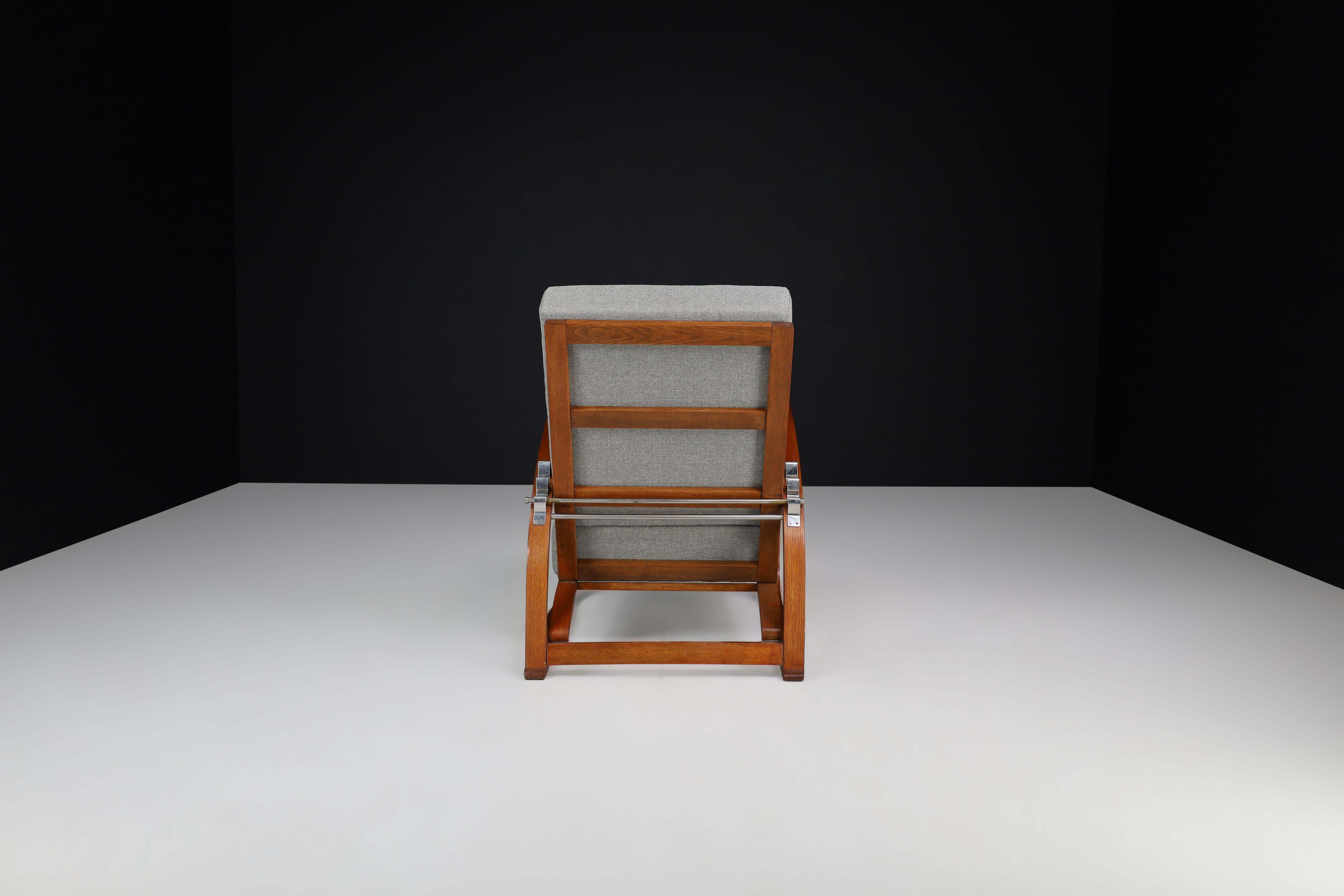 Chaise longue réglable Jindrich Halabala en bois de chêne cintré H-70, Praque, années 1930 en vente 2