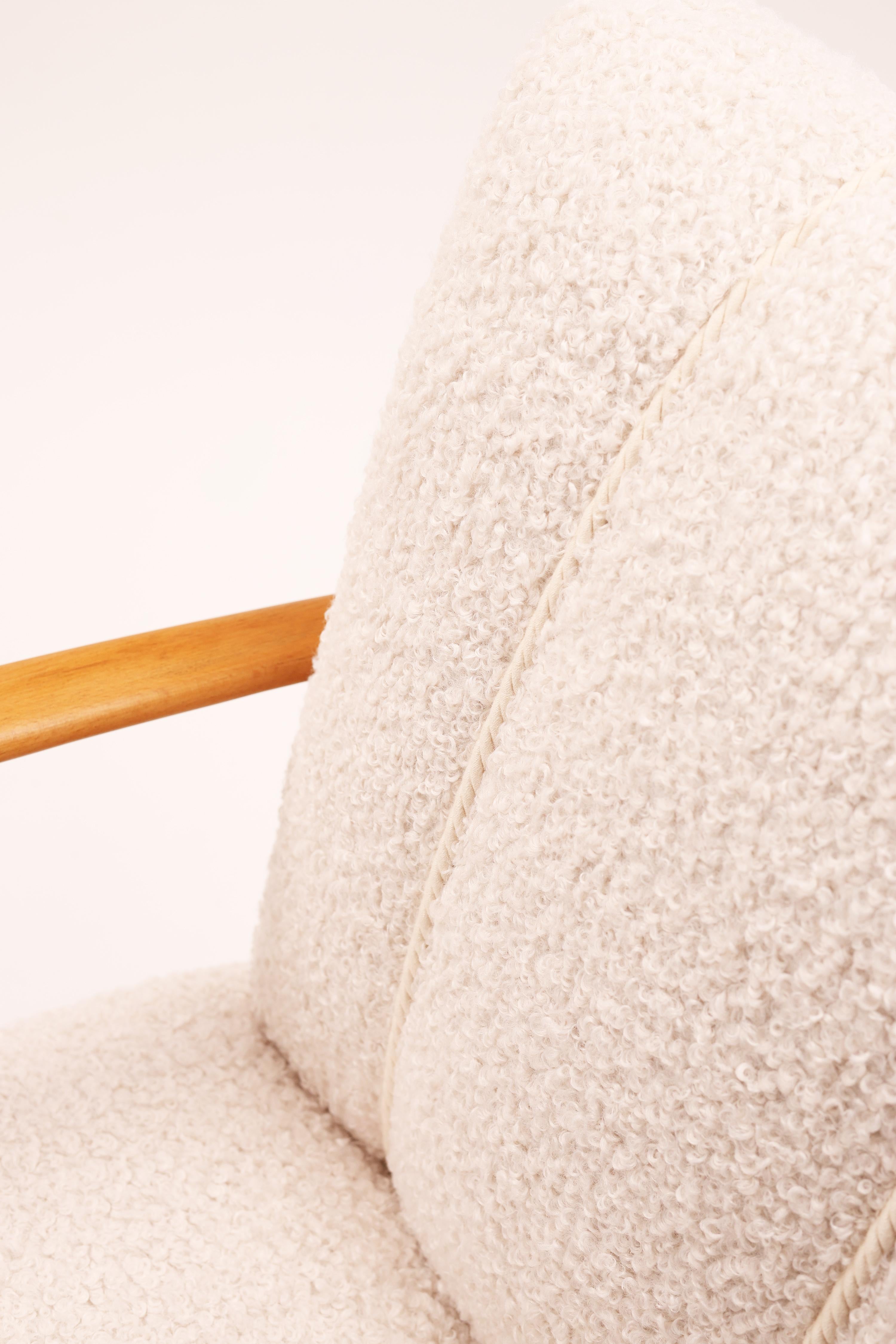 Jindřich Halabala Armchair, Model H-410, Czechoslovakia, 1950s In condizioni buone in vendita a Stahnsdorf, DE